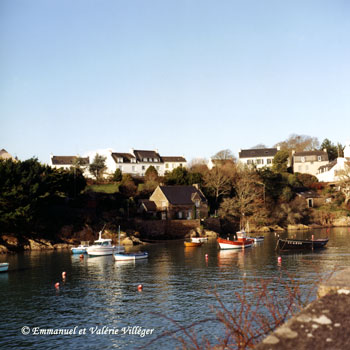 Doëlan during a sunny winter afternoon with its little traditional postcard house