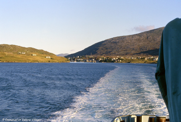 Départ de Tarbert vers Skye au petit matin.