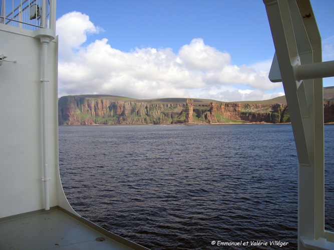 Le old man of Hoy vu du ferry Scrabster Stromness.