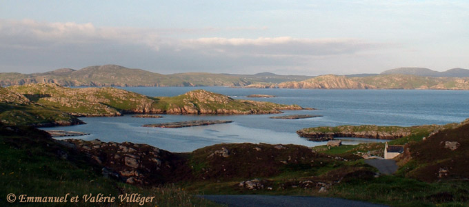 Le paysage de lochs autour de Great Bernera